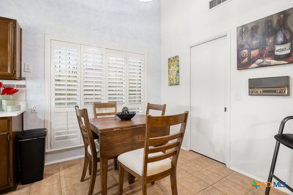 Dining room, Interior