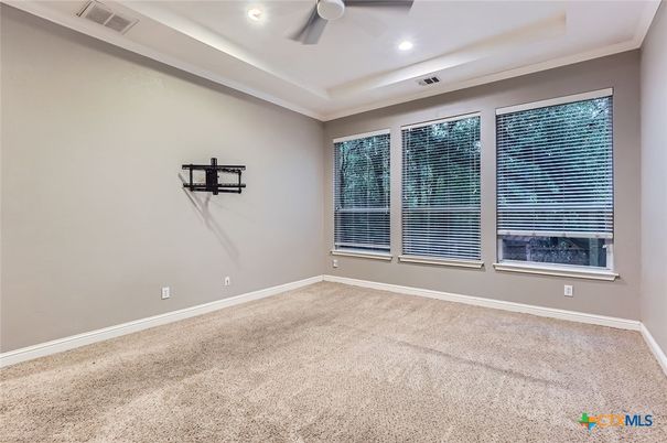 Empty room, Interior, Recessed Lighting