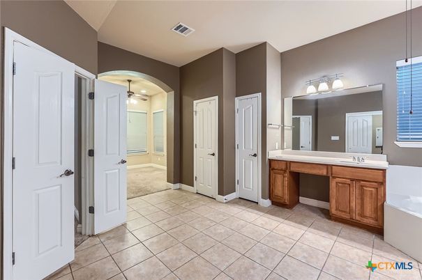 Bathroom, Dual Sink Vanities, Interior