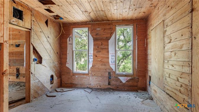 Empty room, Interior, Wooden Ceilings, Wooden Walls