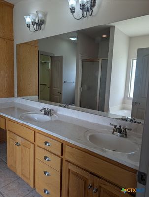 Bathroom, Dual Sink Vanities, Interior