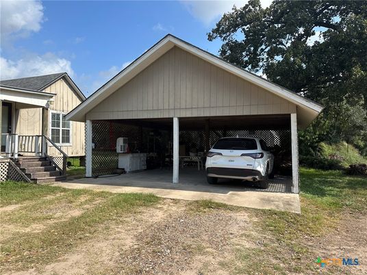Detached Garage, Exterior