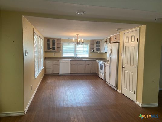 Chandelier, Interior, Kitchen, Wood Texture Flooring