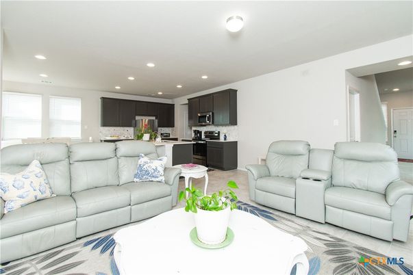 Interior, Kitchen, Living room, Recessed Lighting, Stainless Steel Appliances