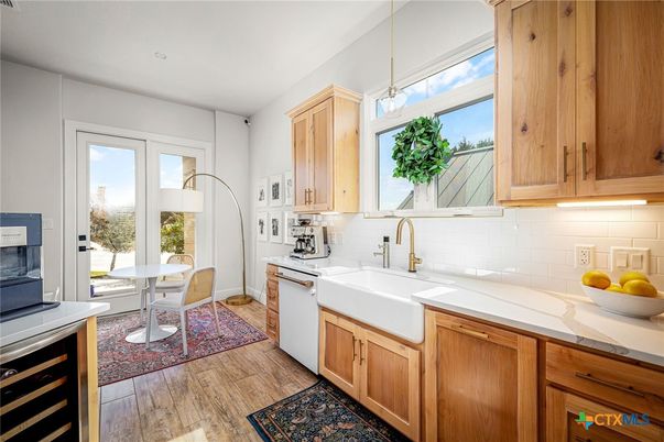 Interior, Kitchen, Pendant Lights, Recessed Lighting, Wood Texture Flooring