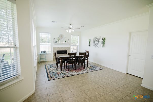 Dining room, Fireplace, Interior