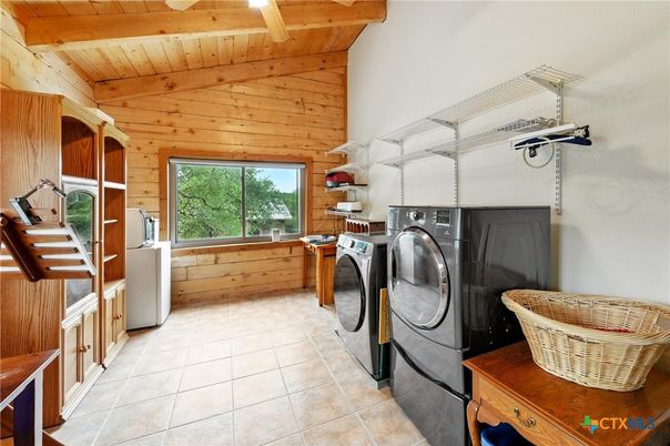 Interior, Washer, Wooden Ceilings, Wooden Walls