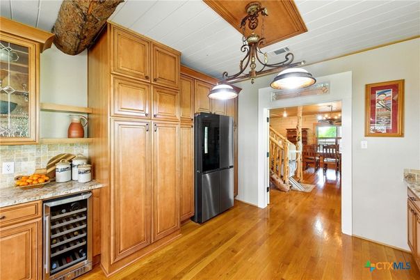 Chandelier, Dining room, Interior, Kitchen, Pendant Lights, Wood Texture Flooring