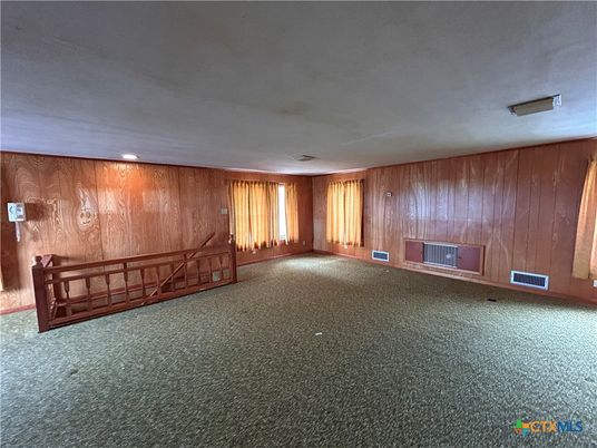 Empty room, Interior, Recessed Lighting, Wooden Walls