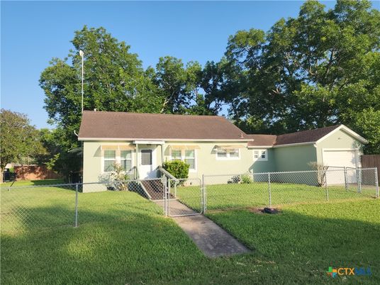 Backyard, Detached Garage, Exterior