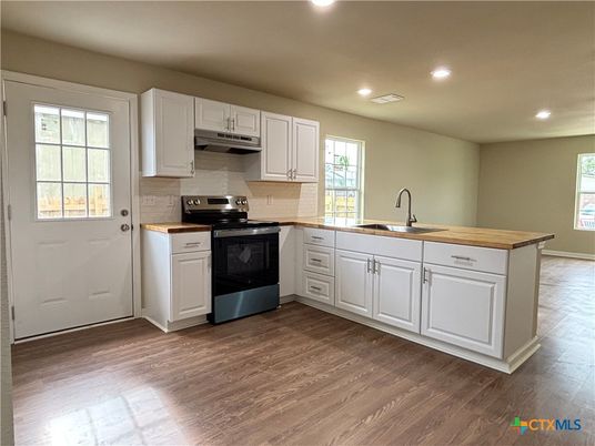 Interior, Kitchen, Recessed Lighting, Wood Texture Flooring