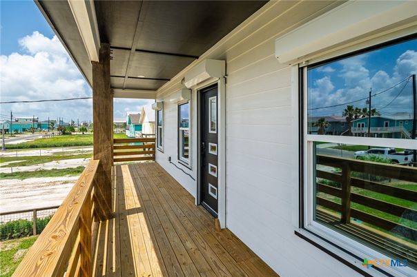 Exterior, Wood Texture Flooring