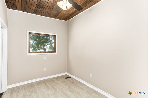 Empty room, Interior, Recessed Lighting, Wooden Ceilings, Wood Texture Flooring