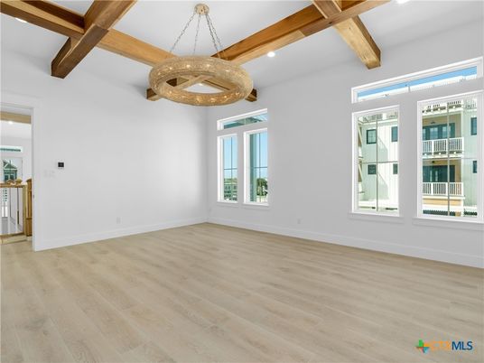 Empty room, Interior, Pendant Lights, Recessed Lighting, Wooden Beams, Wood Texture Flooring