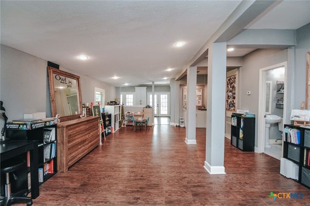 Bathroom, Dining room, Interior, Recessed Lighting, Wood Texture Flooring