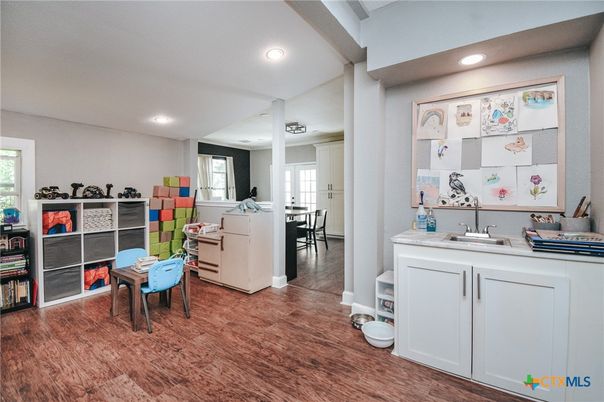 Home Office, Interior, Recessed Lighting, Wood Texture Flooring