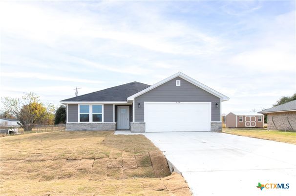Attached, Exterior, Facade, Ranch