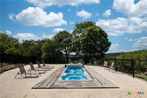 Exterior, Hot Tub, Pool