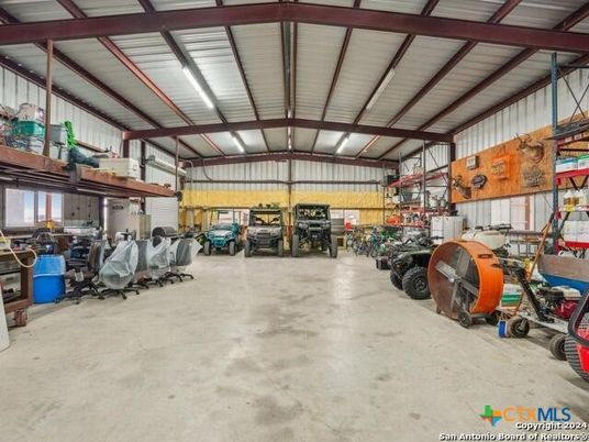 Garage, Interior