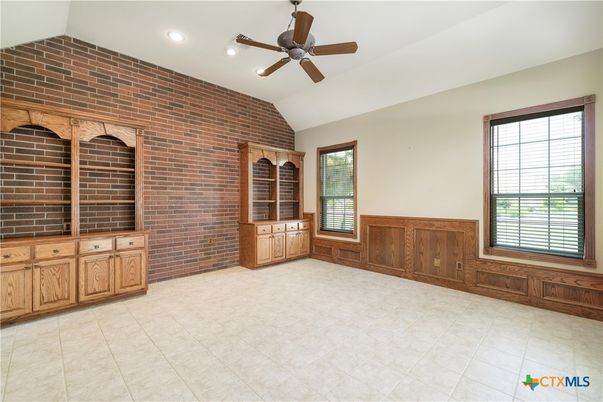 Empty room, Interior, Recessed Lighting, Stone Walls