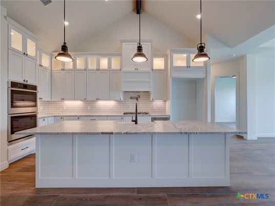 Interior, Kitchen, Pendant Lights, Recessed Lighting, Wood Texture Flooring