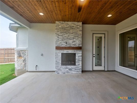 Exterior, Fireplace