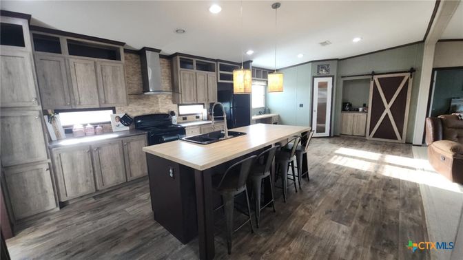Interior, Kitchen, Pendant Lights, Recessed Lighting, Wood Texture Flooring
