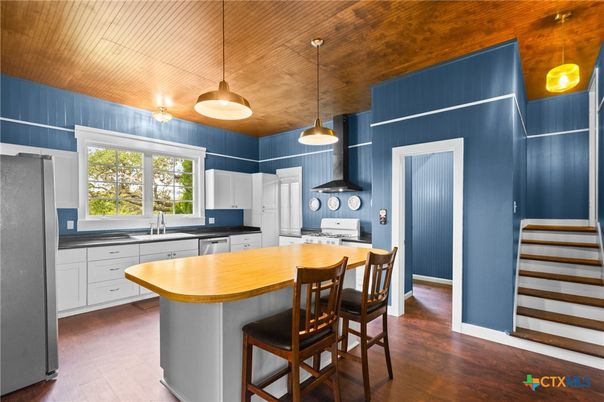 Interior, Kitchen, Pendant Lights, Wood Texture Flooring
