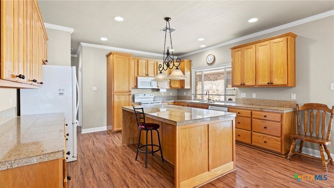 Interior, Kitchen, Pendant Lights, Recessed Lighting, Wood Texture Flooring