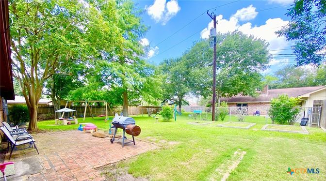 Backyard, Exterior, Playground