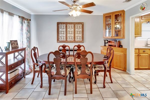 Dining room, Interior