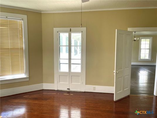 Empty room, Interior, Pendant Lights, Wood Texture Flooring