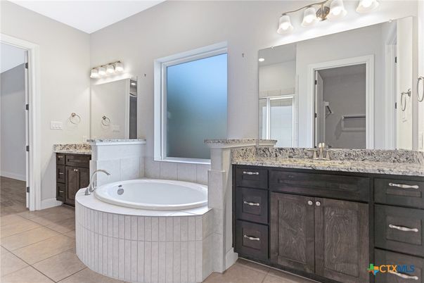 Bathroom, Dual Sink Vanities, Interior