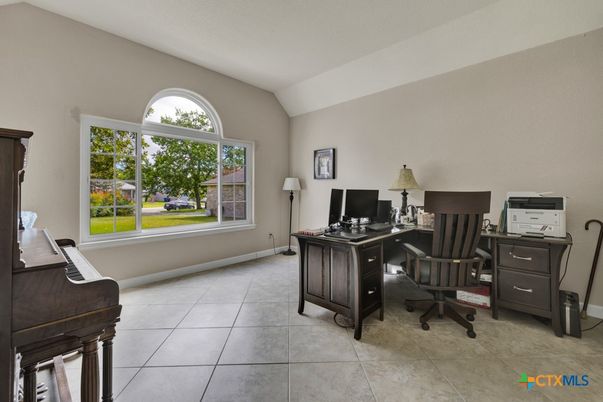Home Office, Interior