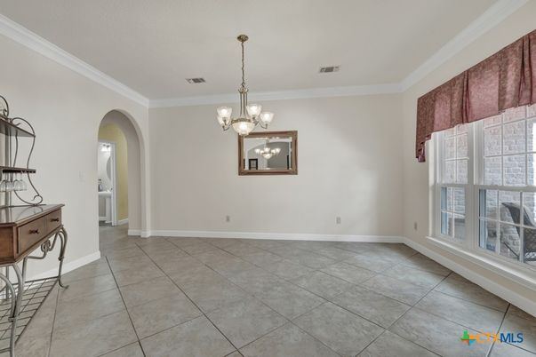 Chandelier, Empty room, Interior, Pendant Lights