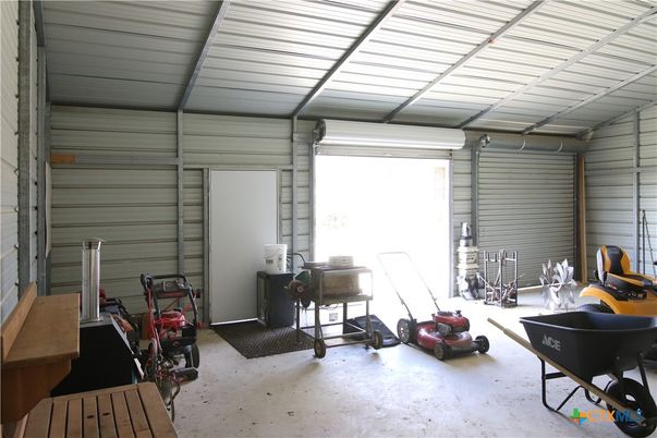 Garage, Interior