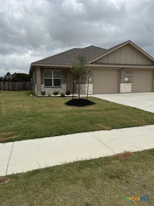 Attached, Exterior, Facade, Brick Facade, Ranch