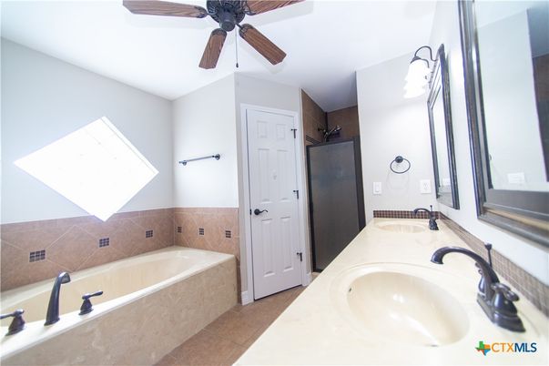 Bathroom, Dual Sink Vanities, Interior