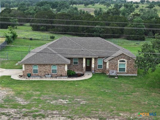Backyard, Exterior, Facade, Brick Facade, Brick Traditional