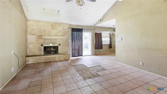 Empty room, Fireplace, Interior