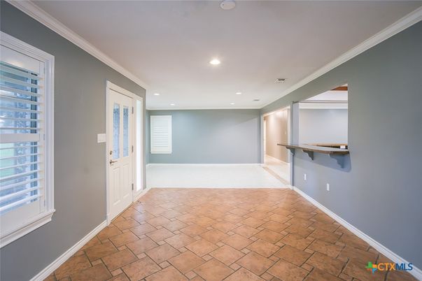 Empty room, Interior, Recessed Lighting