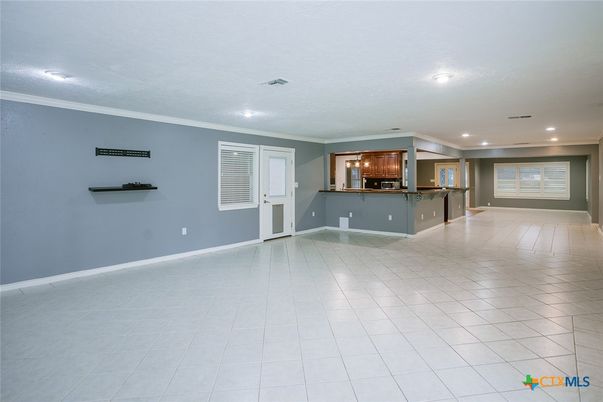 Empty room, Interior, Recessed Lighting