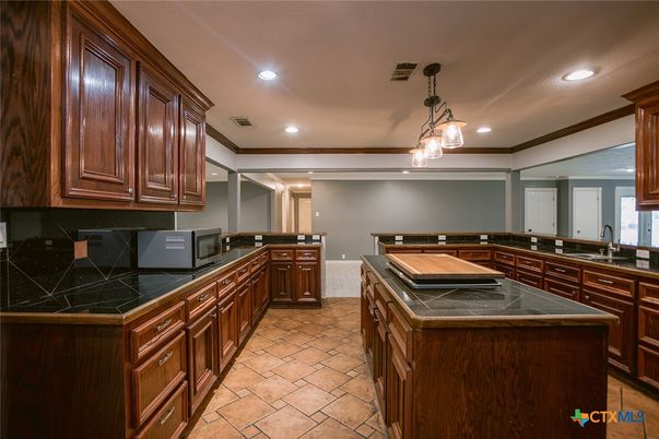 Interior, Kitchen, Pendant Lights, Recessed Lighting, Tile Countertops