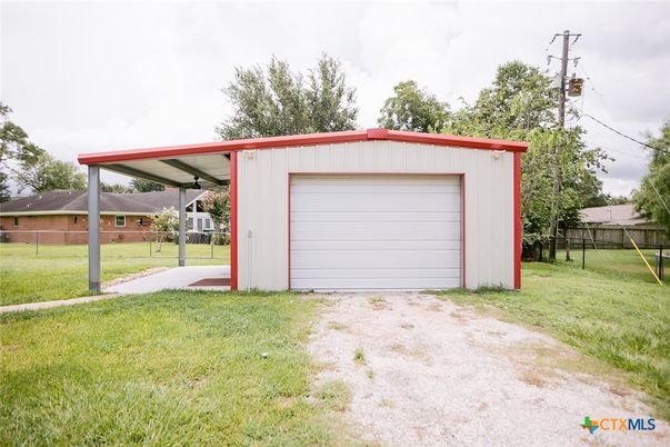 Backyard, Detached Garage, Exterior