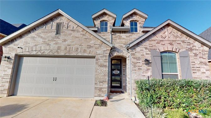 Attached, Exterior, Facade, Brick Facade, Brick Traditional