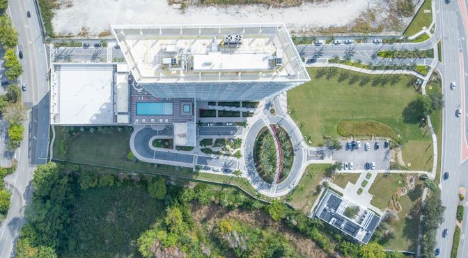 Exterior, Drone