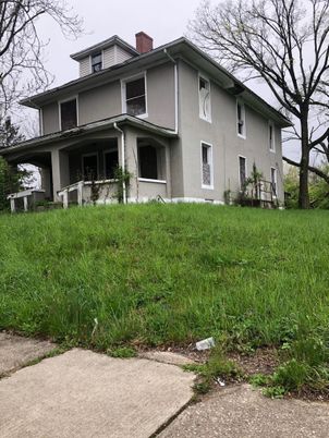 Backyard, Exterior, Facade, American Foursquare