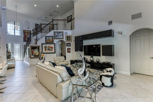 Interior, Living room, Pendant Lights, Recessed Lighting