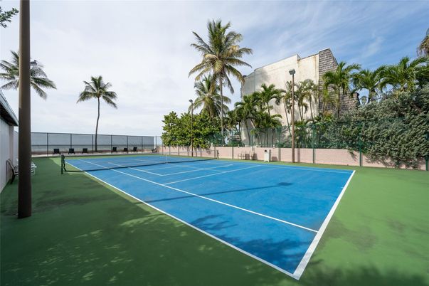 Exterior, Tennis Courts