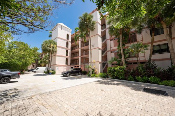 Exterior, Facade, Condo Building